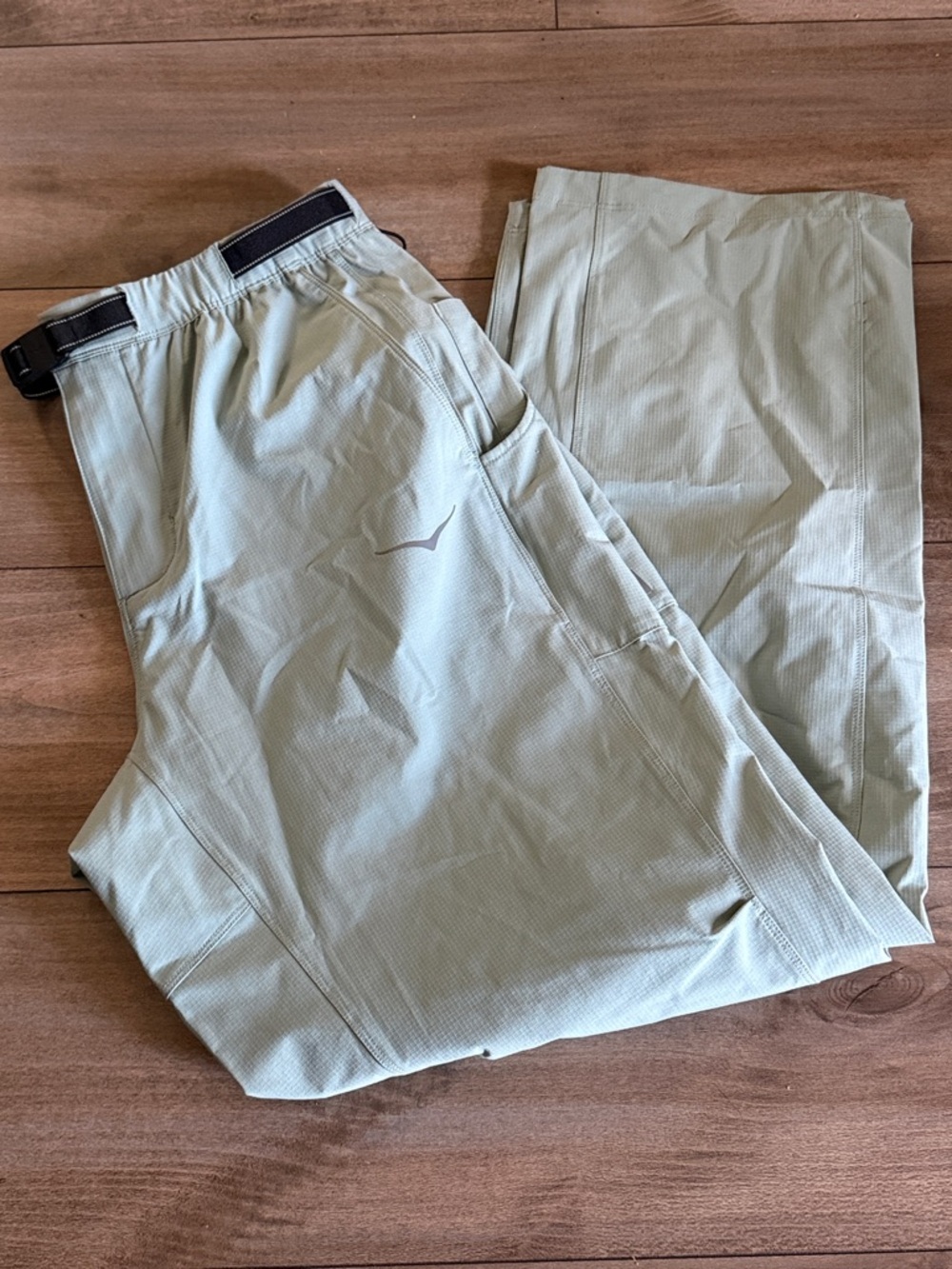 Hoka Men's Lightweight Outdoor Pants - Sage Green